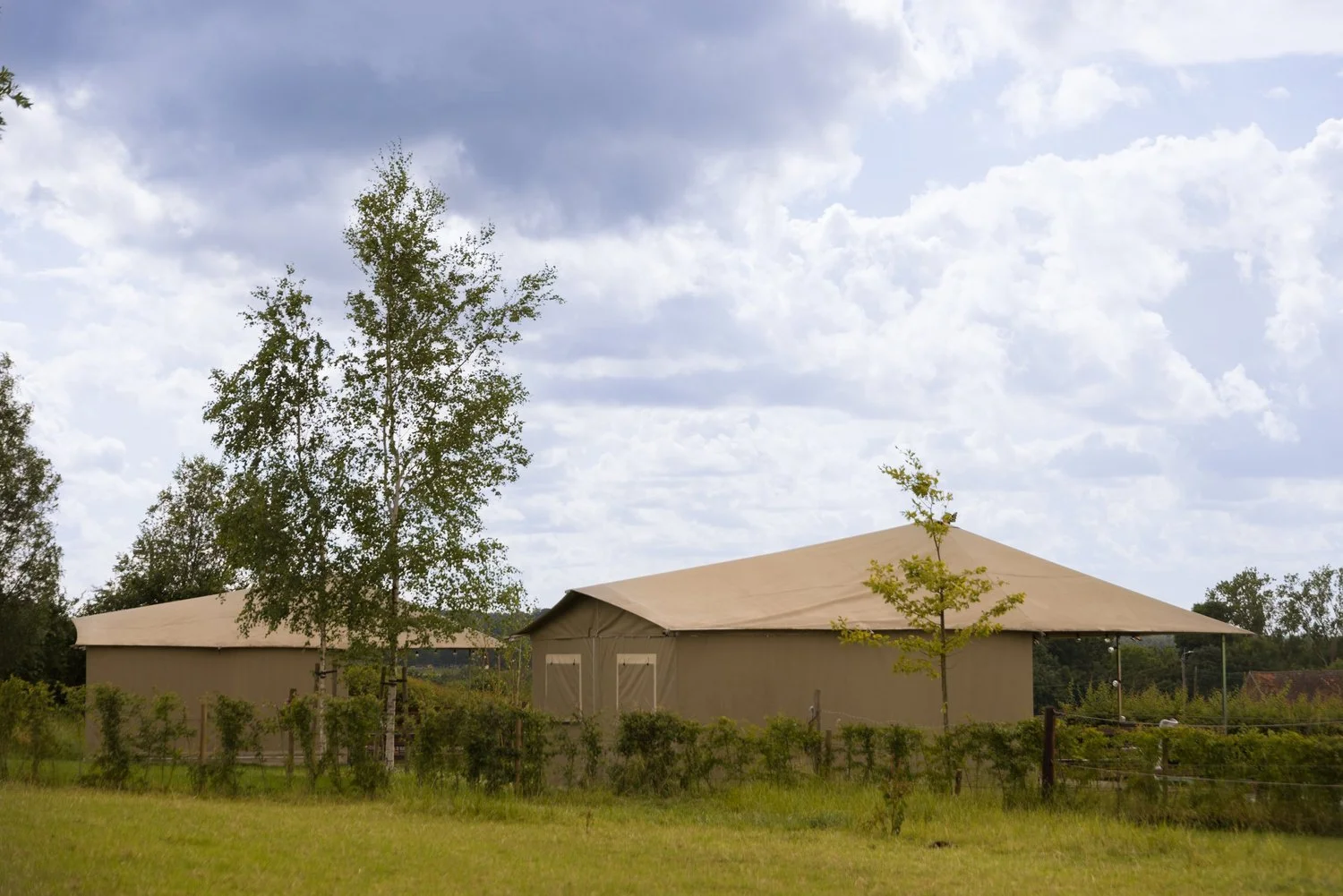 Glamping tent Berg ten Houte omgeven door groen